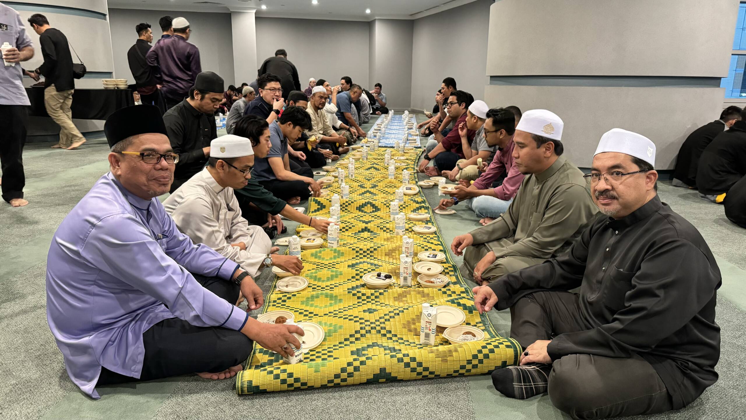 KOPETRO Anjur Majlis Berbuka Puasa Dan Solat Tarawih Dengan Kerjasama ...